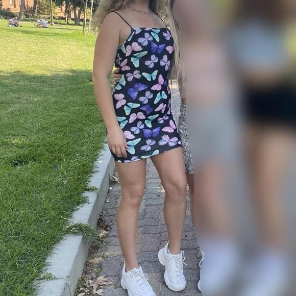 Butterfly Print Bodycon Dress 🦋 - Picture 3 of 6